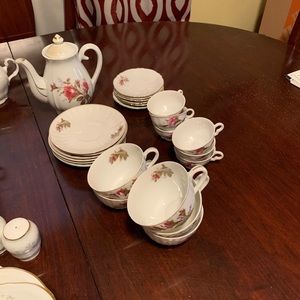 Tea set two size cups